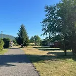 Autocamp Free Star - A Bungalovy * Strachotin
