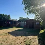 Autocamp Free Star - A Bungalovy Camping Strachotin