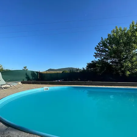 Autocamp Free Star - A Bungalovy Strachotin