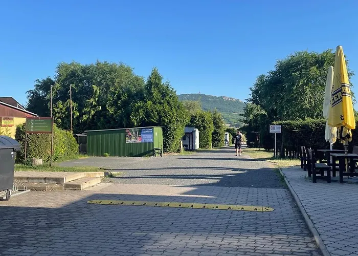 Autocamp Free Star - A Bungalovy