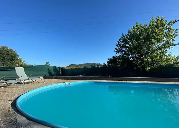 Autocamp Free Star - A Bungalovy Strachotin