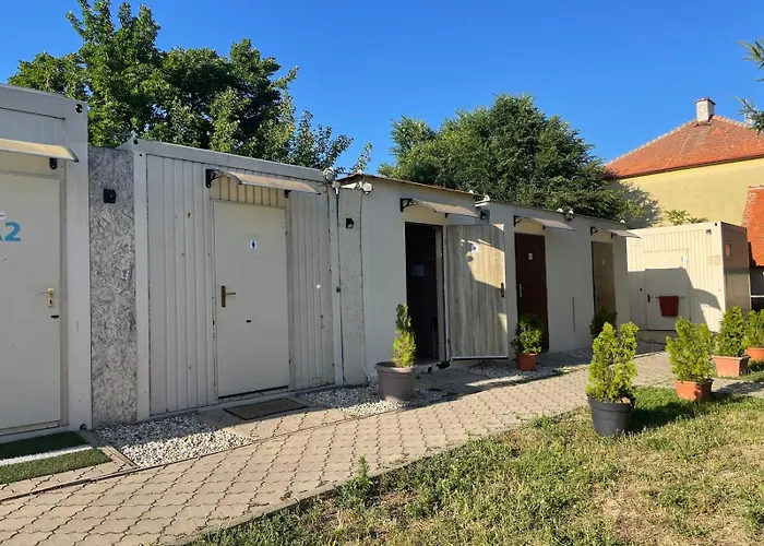 Autocamp Free Star - A Bungalovy Kemp
