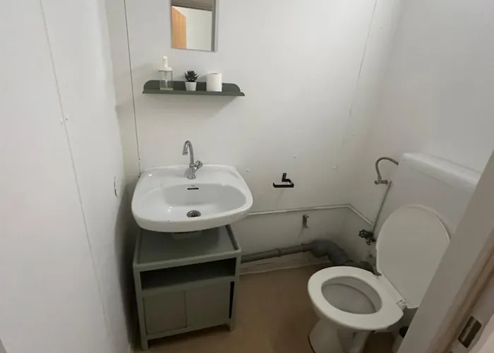 Autocamp Free Star - A Bungalovy * Strachotin