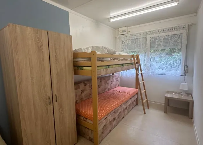 Autocamp Free Star - A Bungalovy