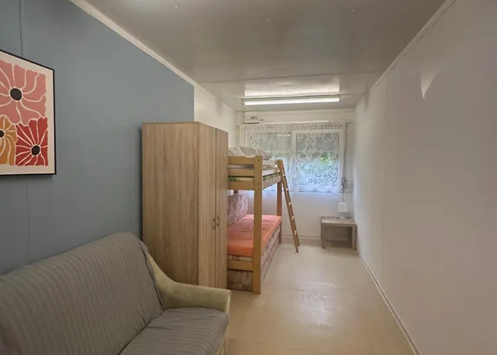 Kemp Autocamp Free Star - A Bungalovy Strachotin